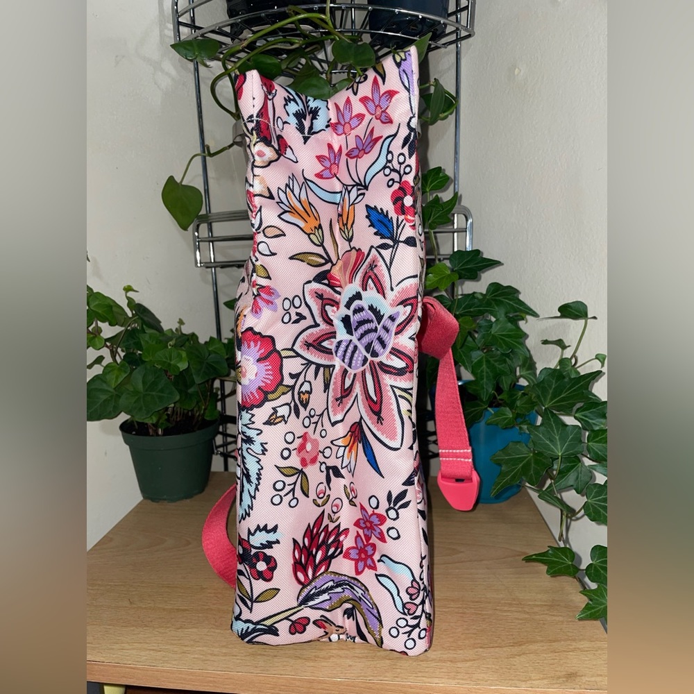 Vera Bradley Set of Bags. - Picture 5 of 15